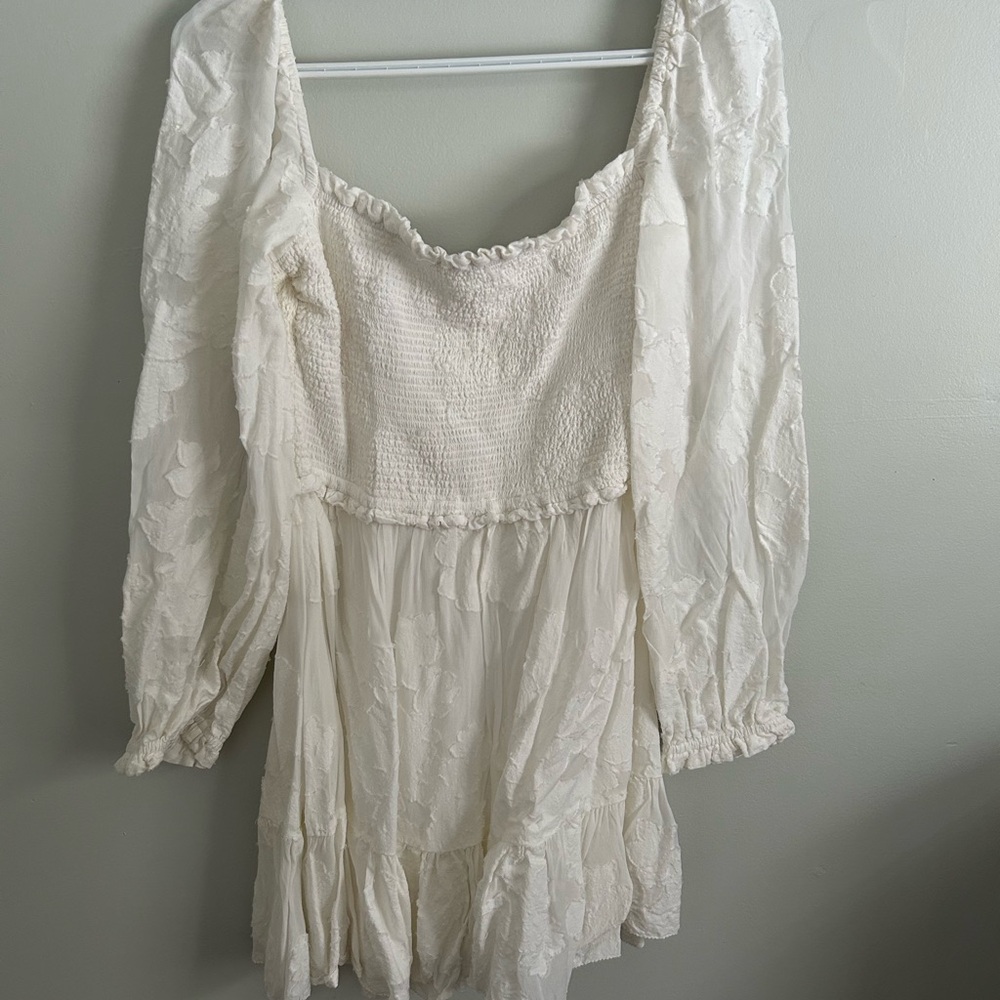 Aritzia Wilfred White Floral Long Sleeve Dress